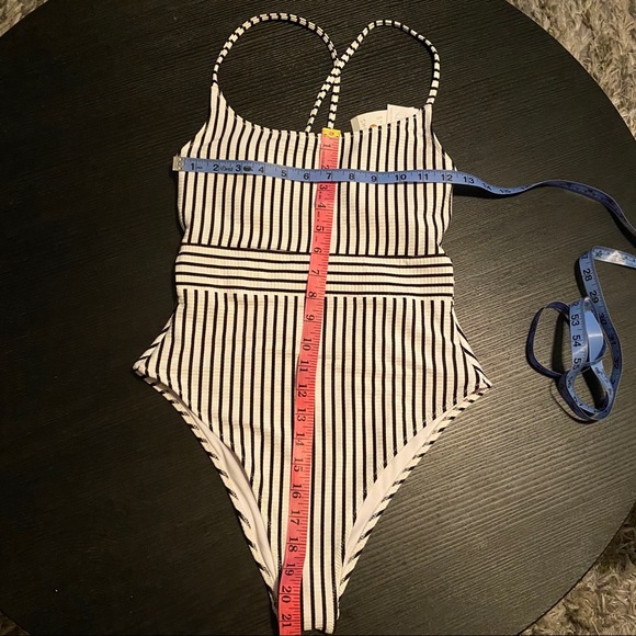 Shade & Shore Women's Ribbed 1Piece Swimsuit - Picture 3 of 8